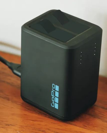 شارژر و باتری اورجینال گوپرو هیرو 13