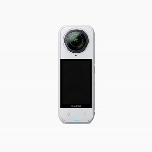 insta 360 X5 white front